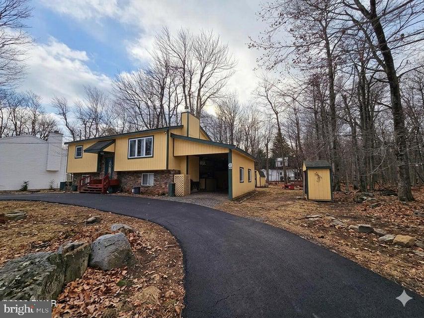 POCONO COUNTRY PLACE - Residential