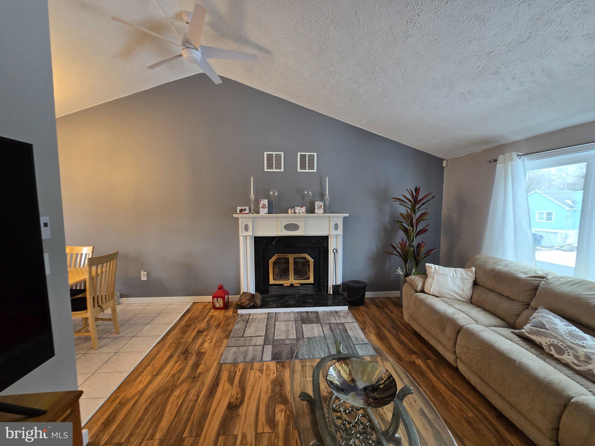 POCONO COUNTRY PLACE - Residential