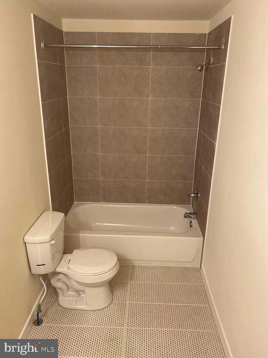 PHILADELPHIA (WEST) - Residential Lease