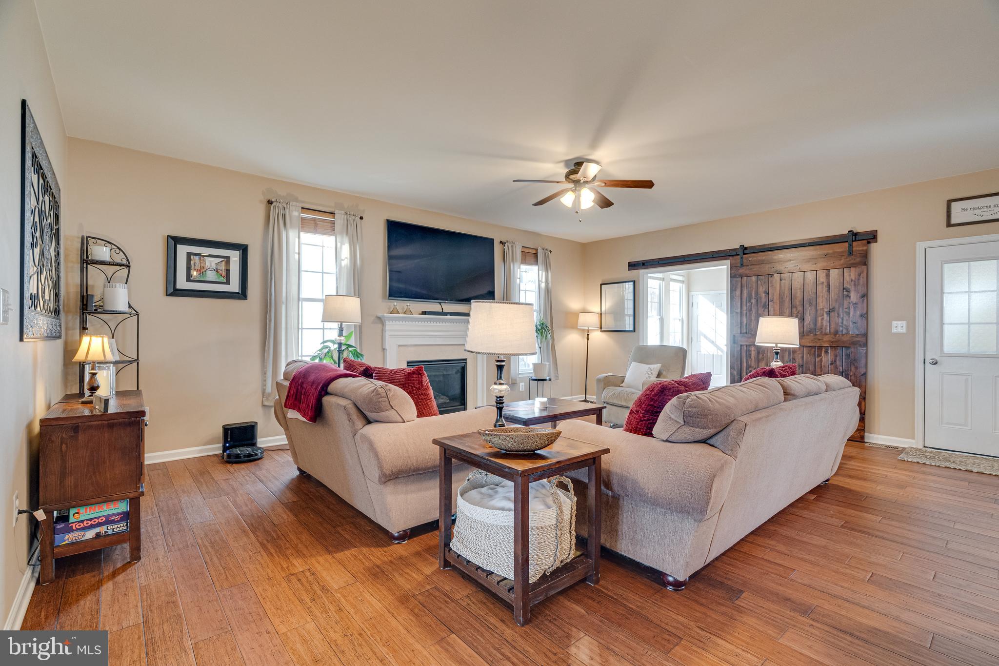 SOUTH RIDING - Residential