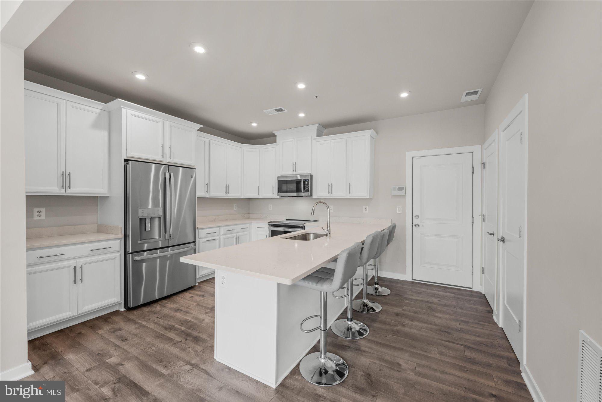 ASHBROOK PLACE - Residential