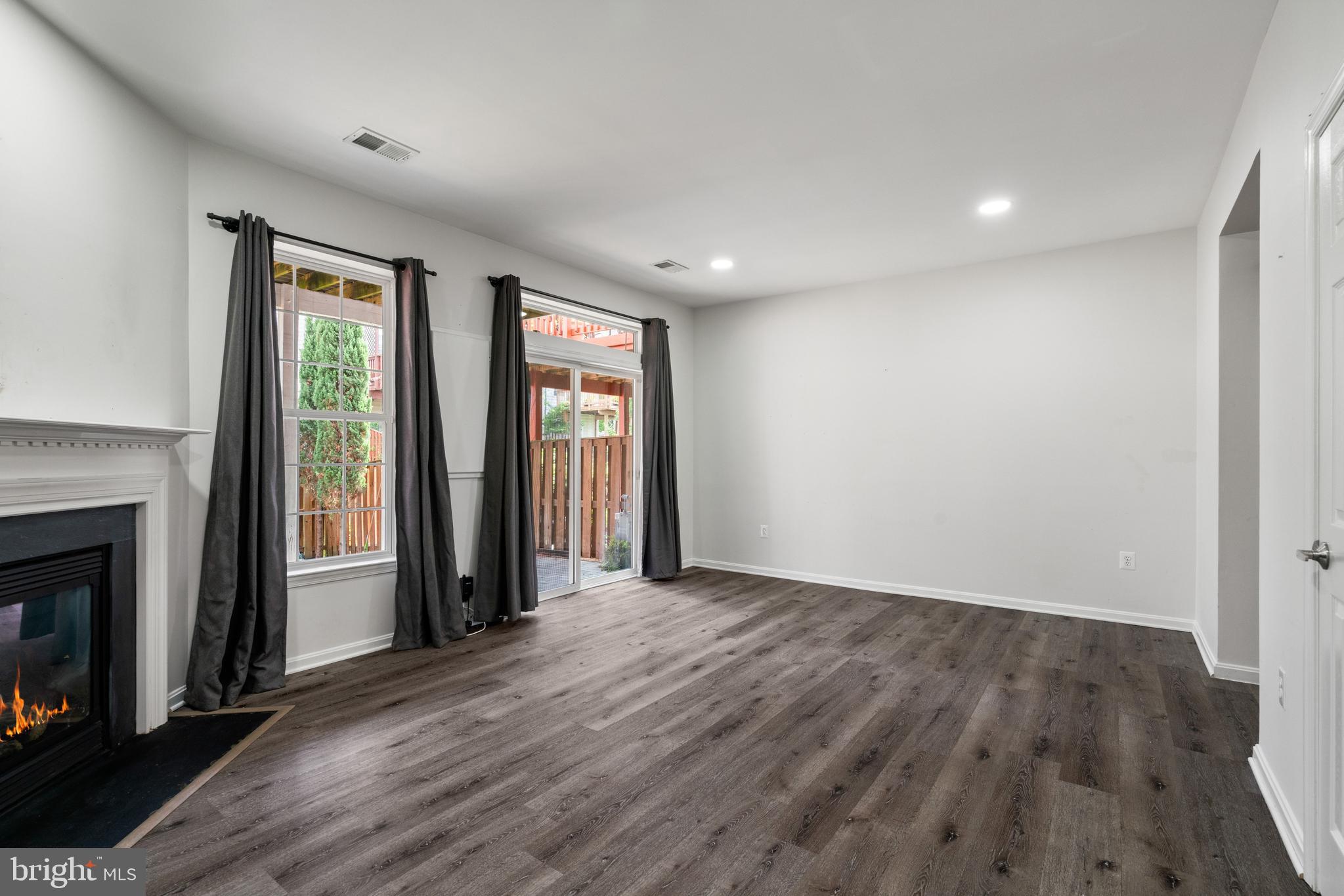 POTOMAC STATION - Residential