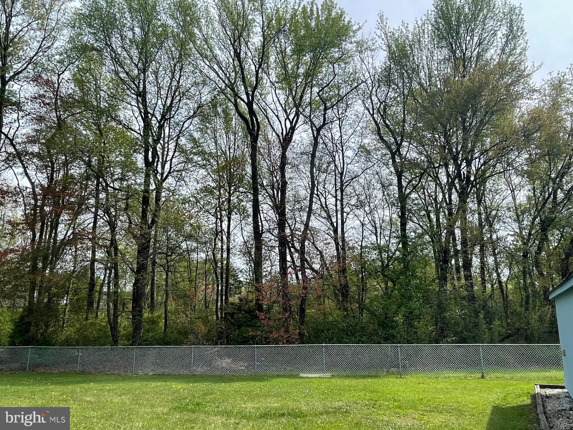 NEWARK OAKS - Residential