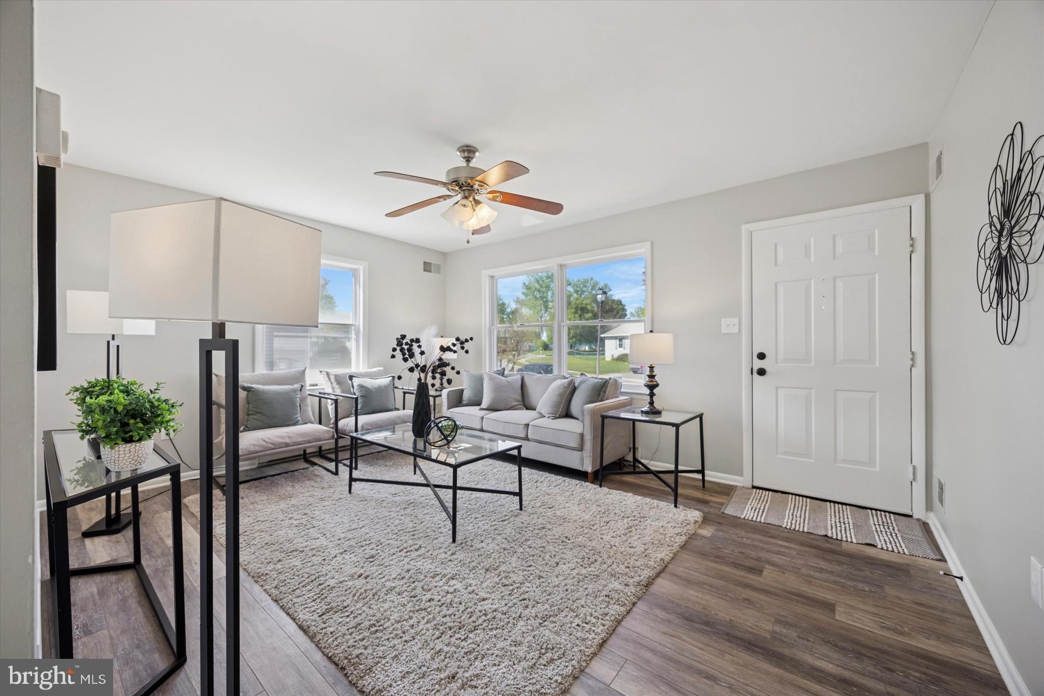 NEWARK OAKS - Residential