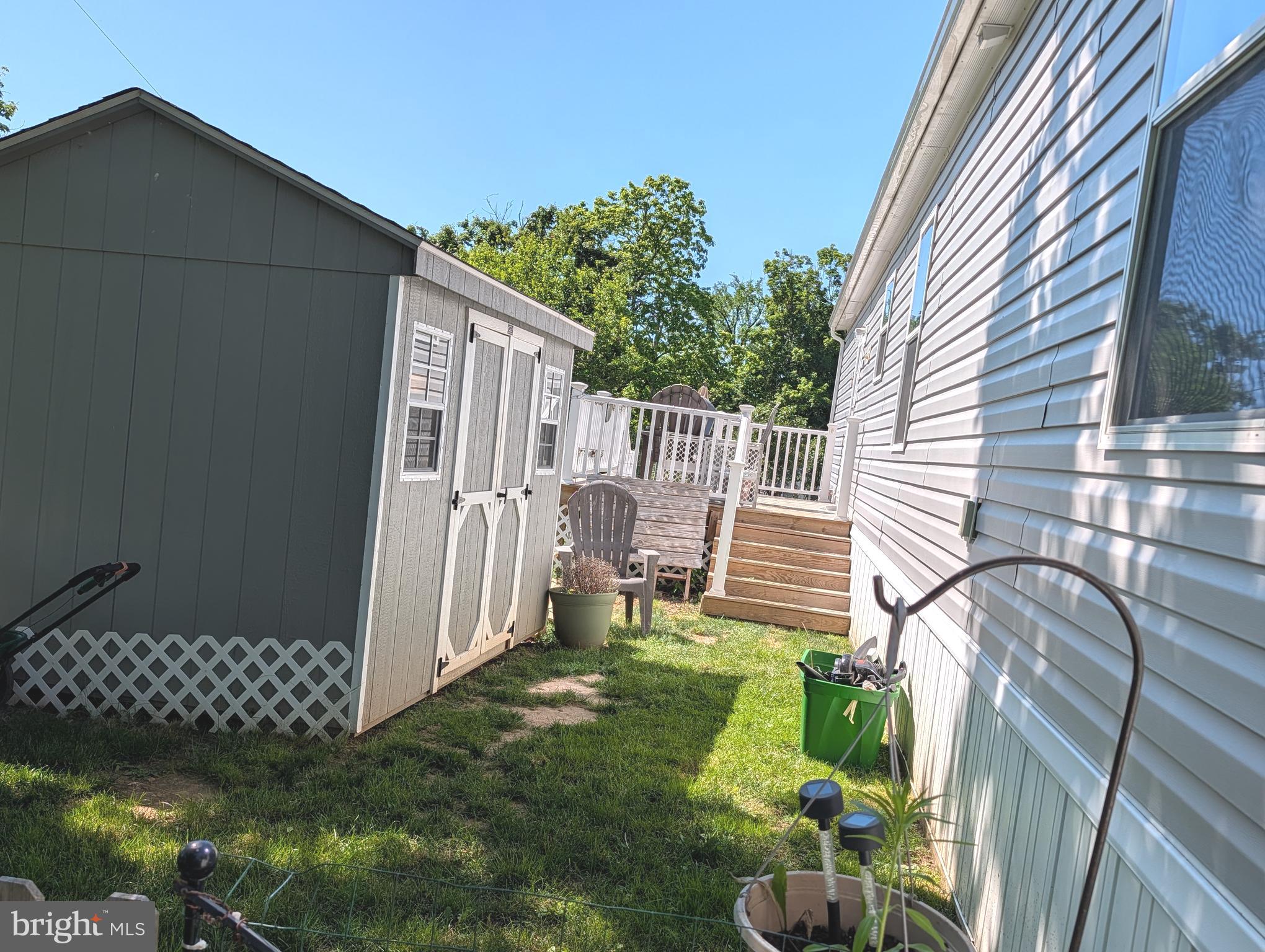 MELODYLAKESCNTRYCLUB - Residential