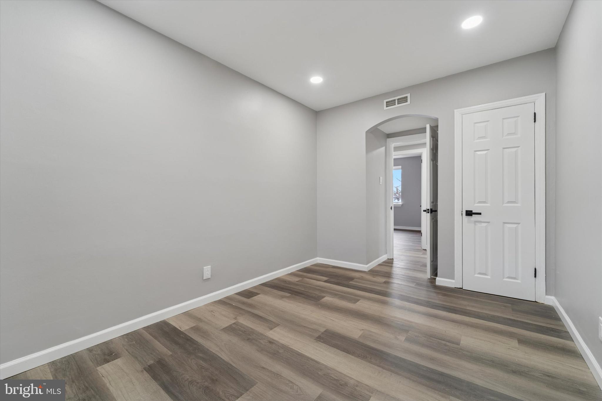ACADEMY GARDENS - Residential