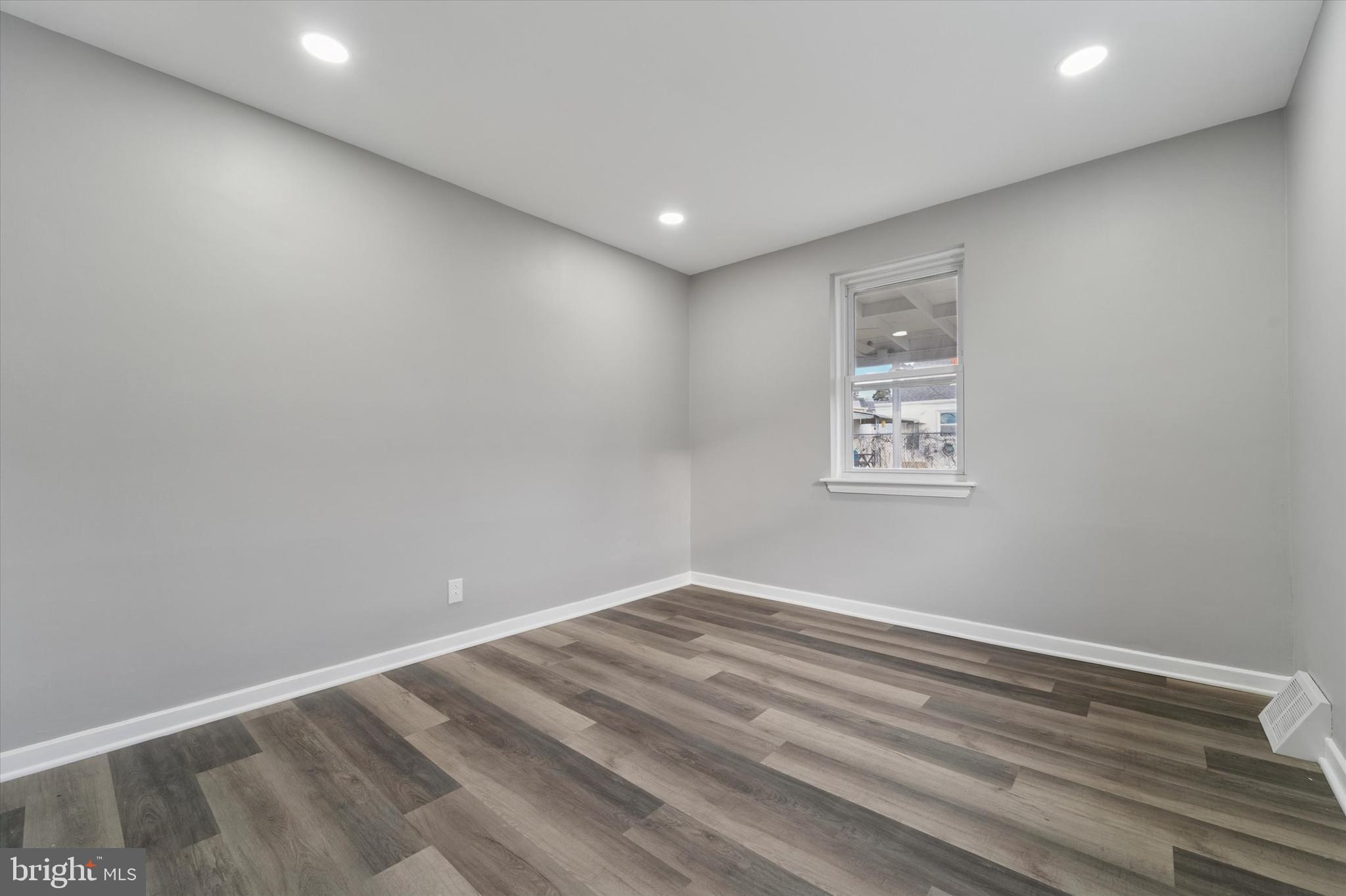 ACADEMY GARDENS - Residential