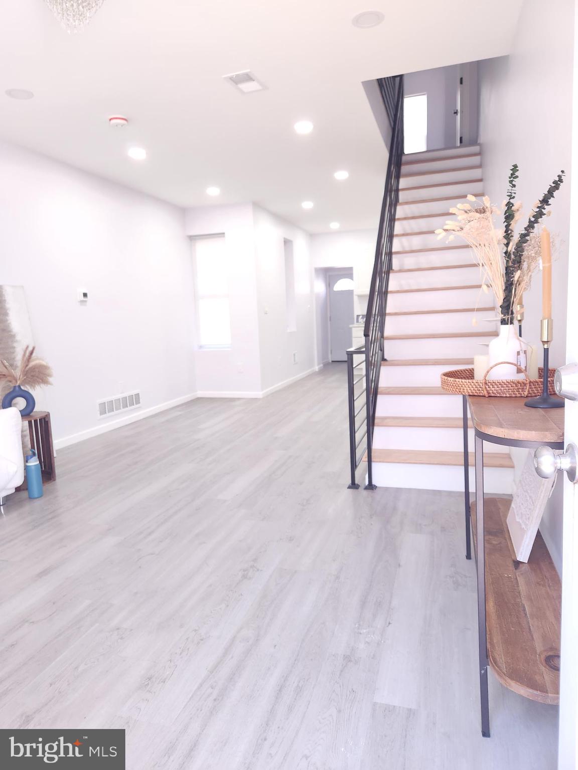 LOWER MOYAMENSING - Residential