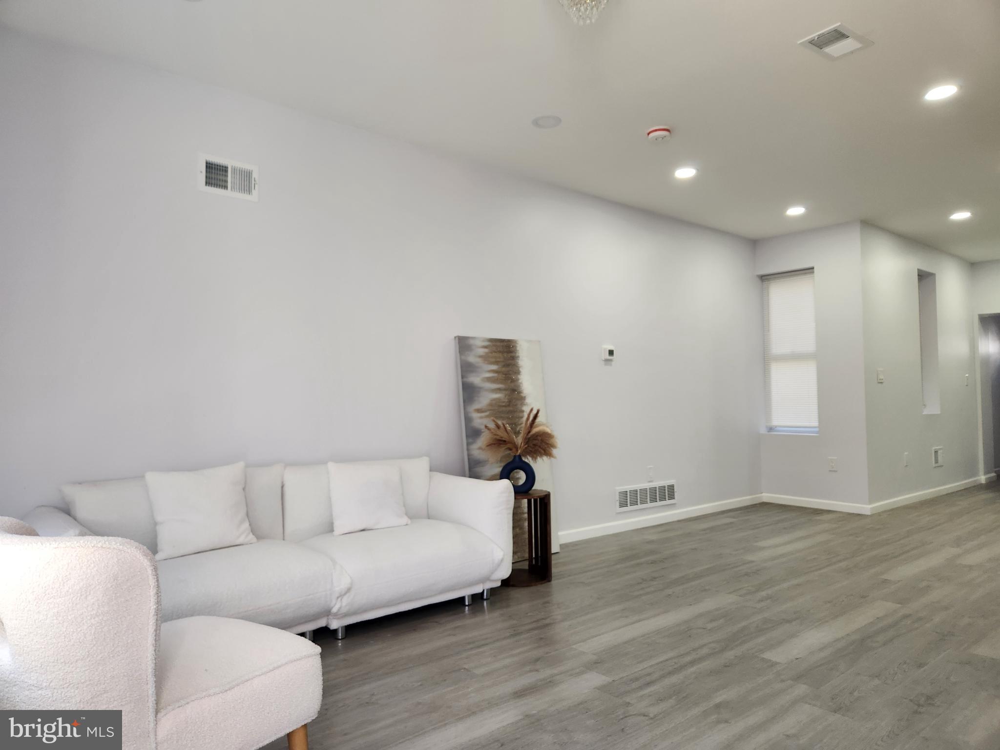 LOWER MOYAMENSING - Residential