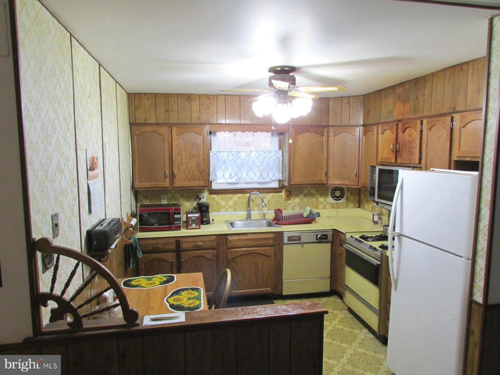 FOX CHASE - Residential