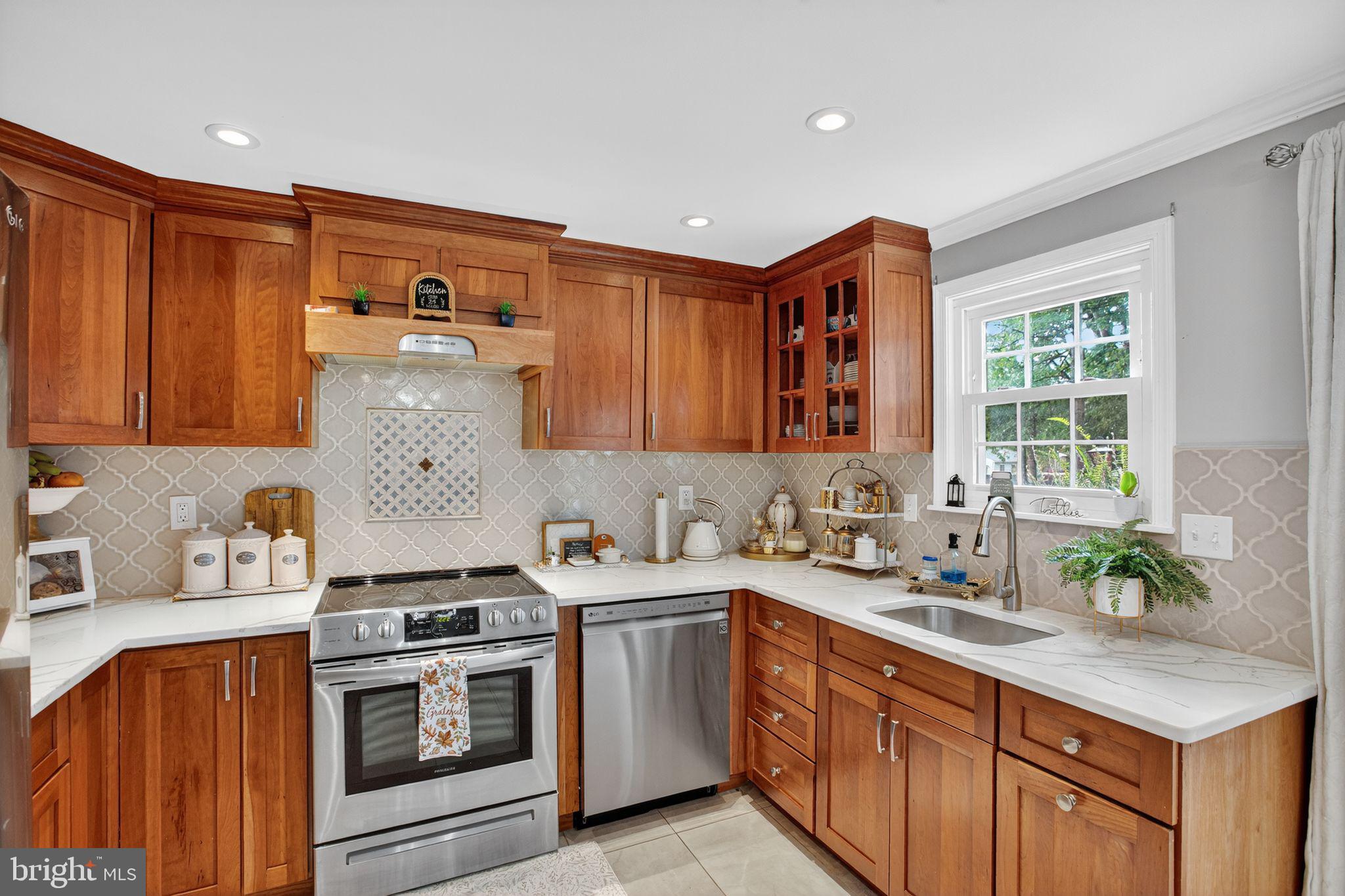 NEWINGTON FOREST - Residential