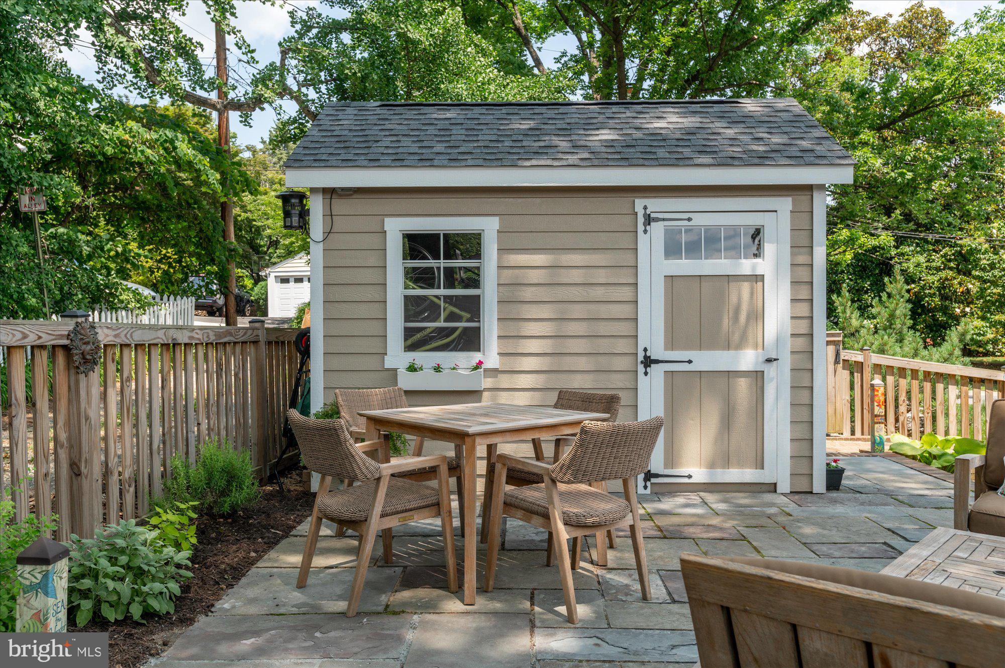 ROSEMONT - Residential