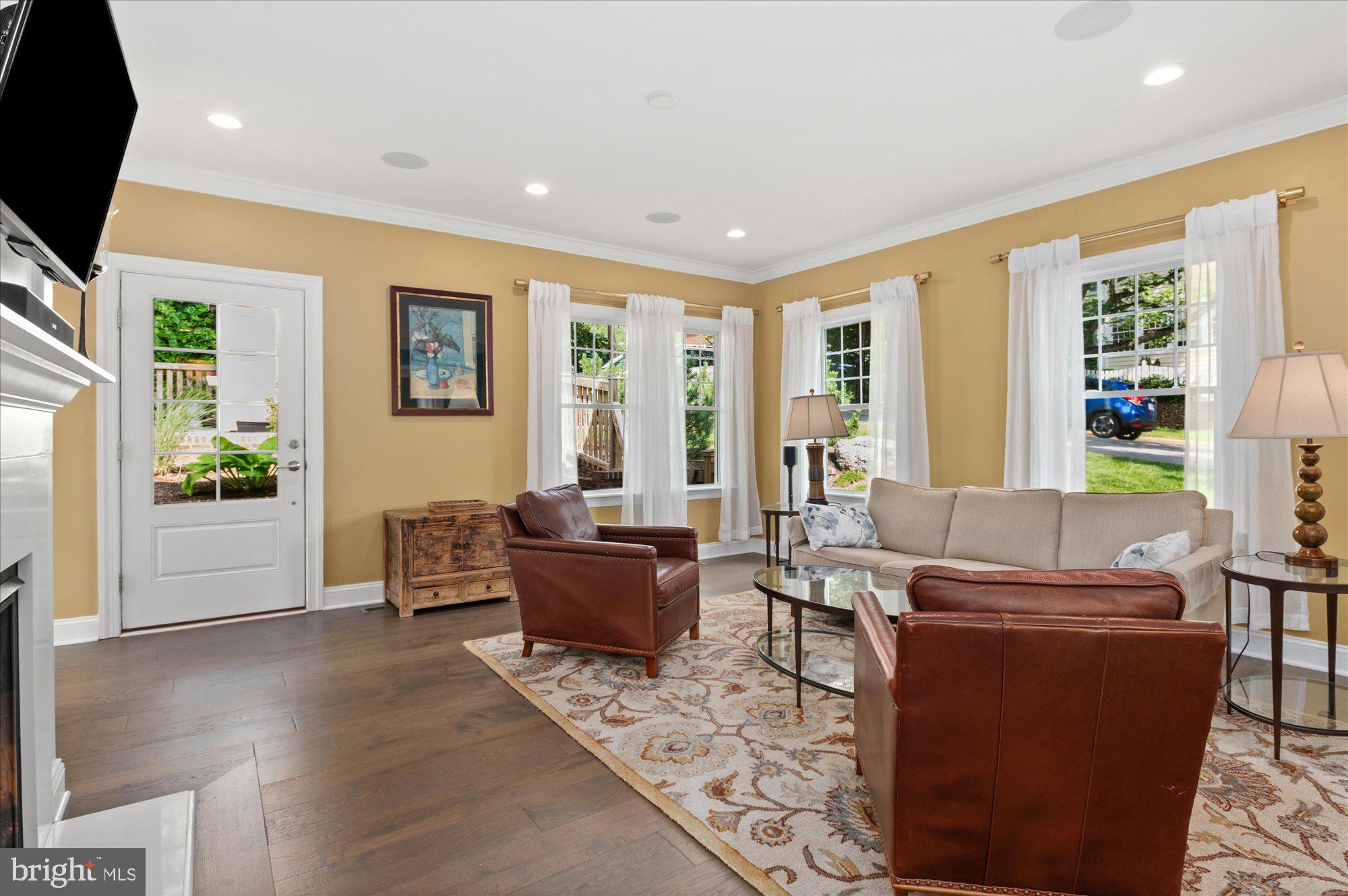 ROSEMONT - Residential