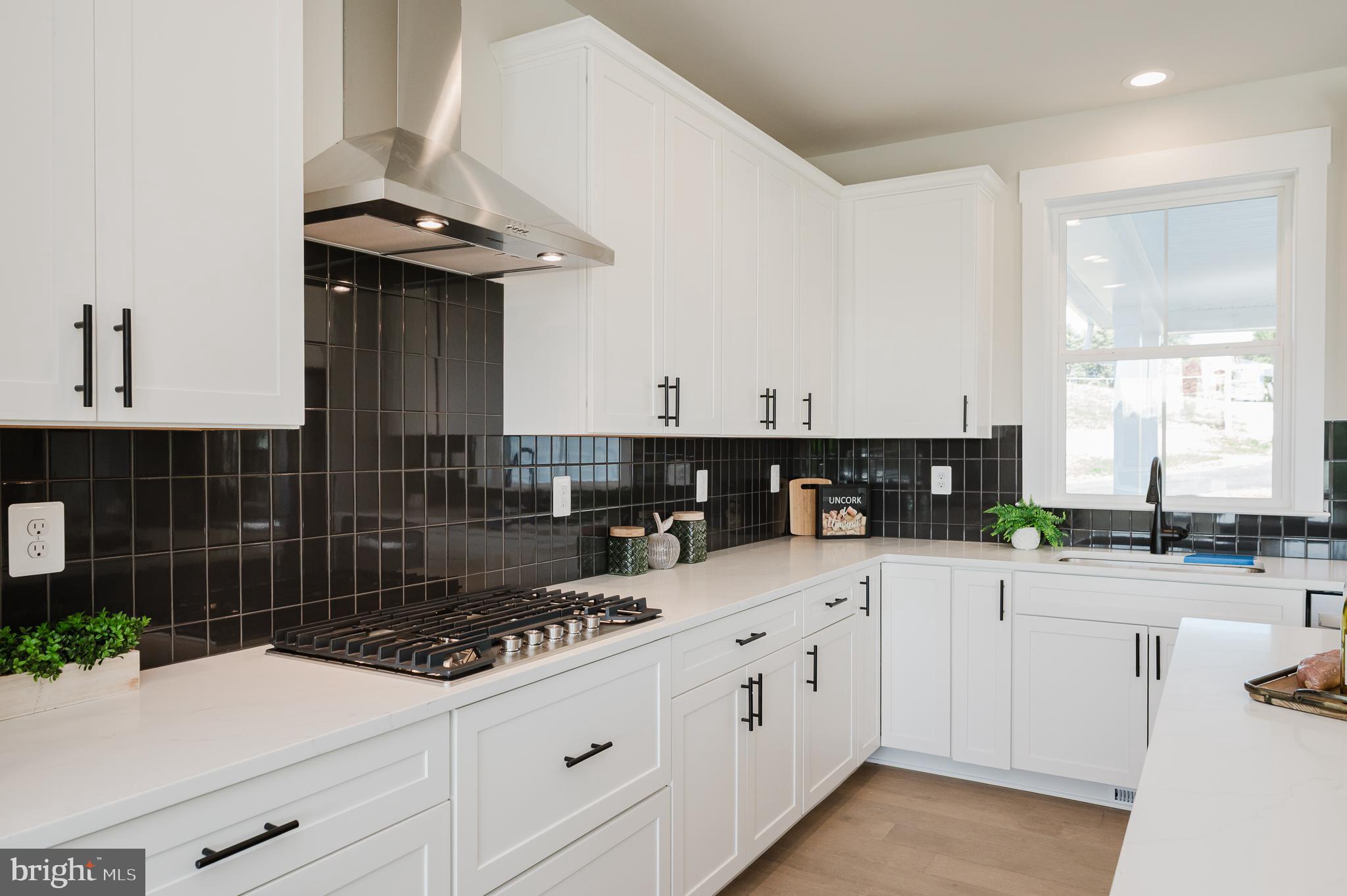 SHAMROCK ESTATES - Residential