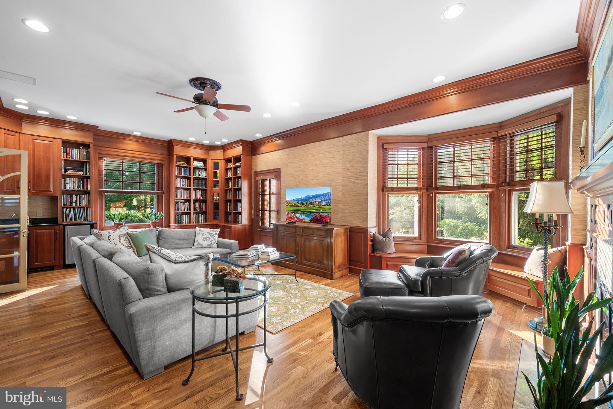 SOUTH WAYNE - Residential