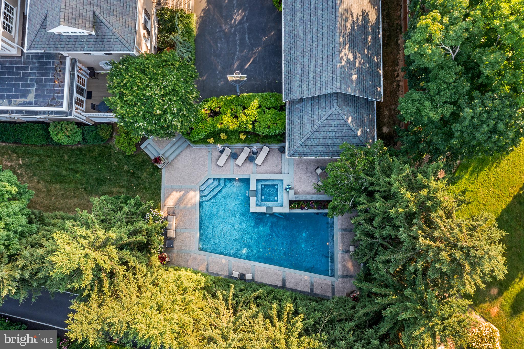 SOUTH WAYNE - Residential
