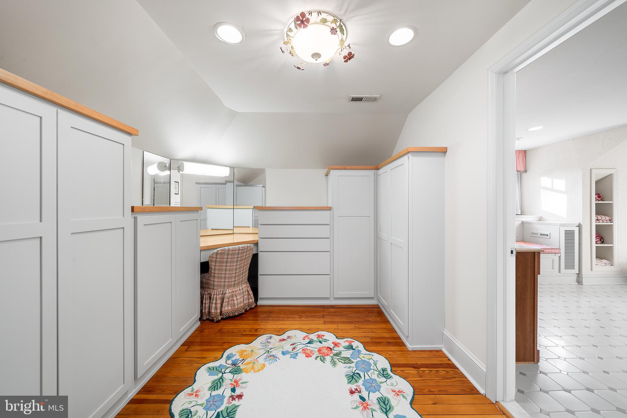 SOUTH WAYNE - Residential