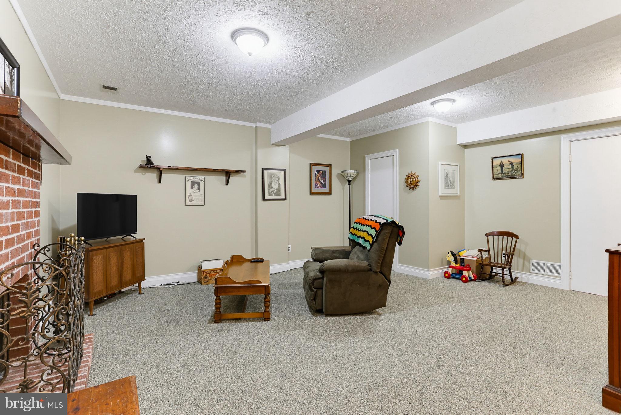 NORTH GATE HALL - Residential