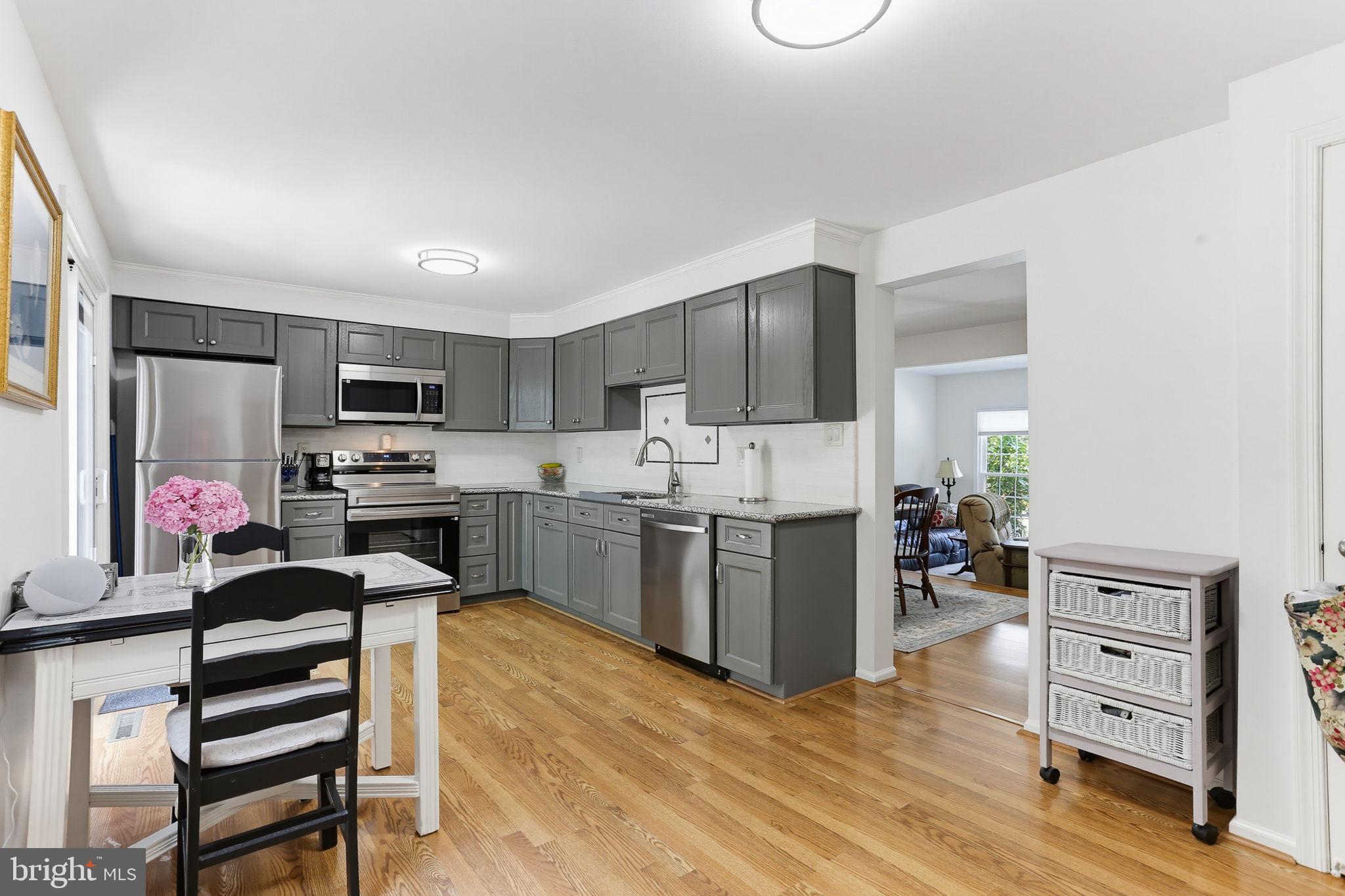 NORTH GATE HALL - Residential