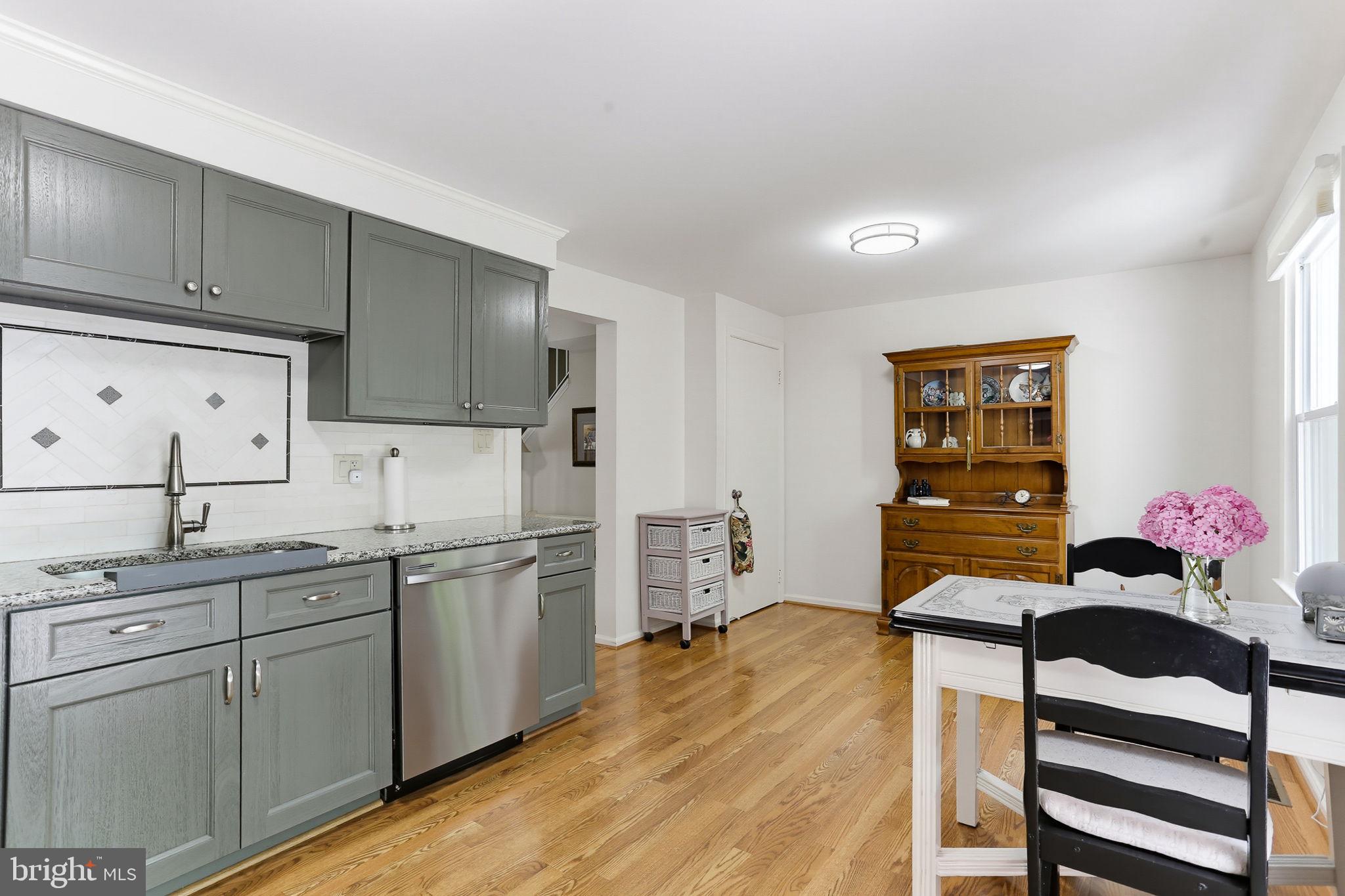 NORTH GATE HALL - Residential