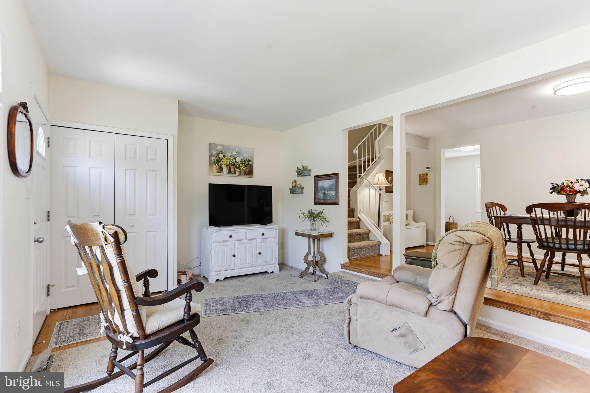 NORTH GATE HALL - Residential