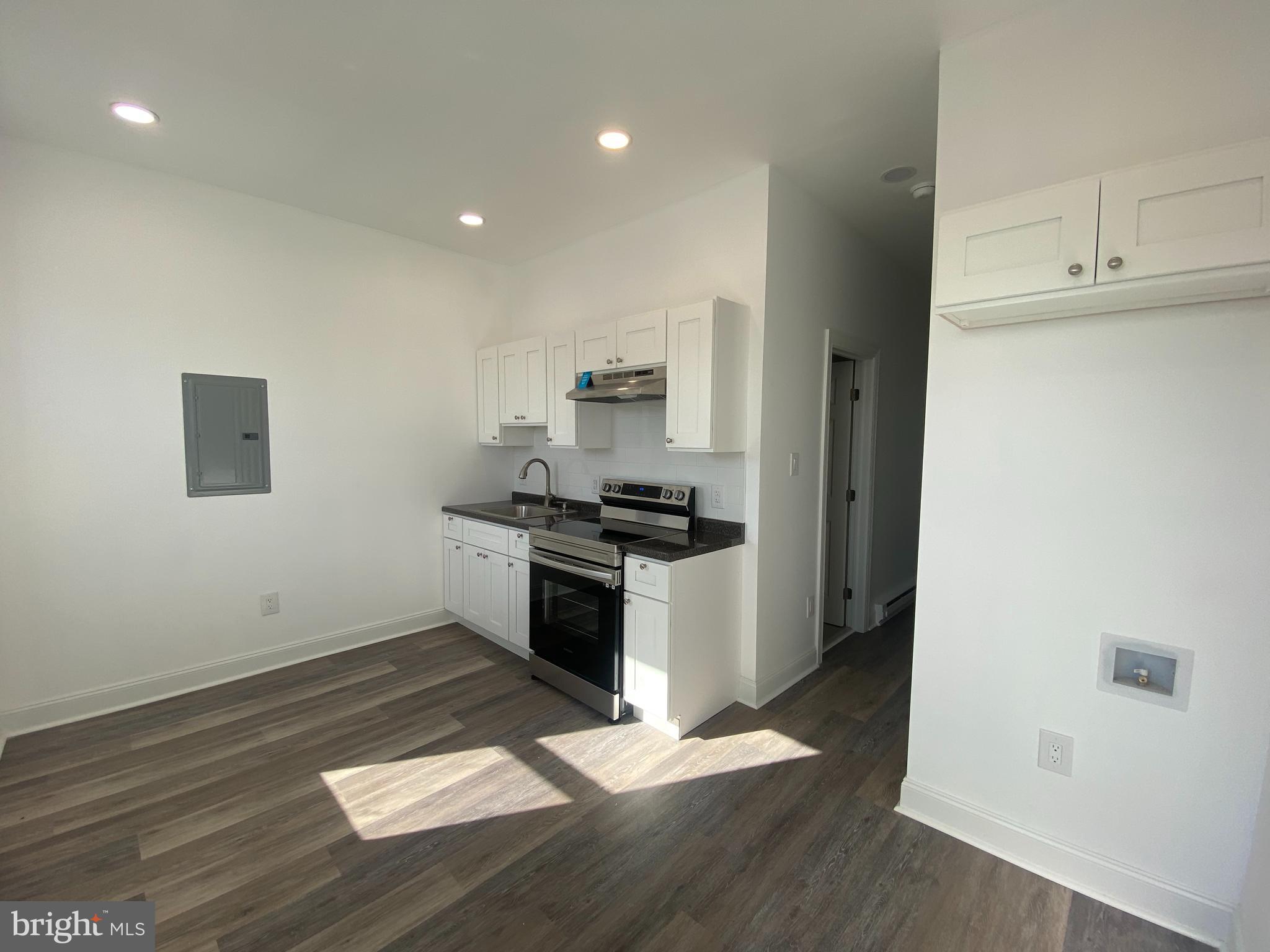 Fridge included and washer and dryer negotiable. 2 bedroom, 1 bathroom unit now available! Property features stunning updated kitchen and bathroom, open concept, on site washer/dryer hook ups and ample street parking . Is located near an abundance of public transportation including but not limited to subways, buses, Broad Street and the Roosevelt Boulevard. And finally, is within walking distance of Temple Medicine/Temple Universities campus making the commute a breeze for all you students and young professionals. So what are you waiting for? Hurry and schedule your appointment today!
