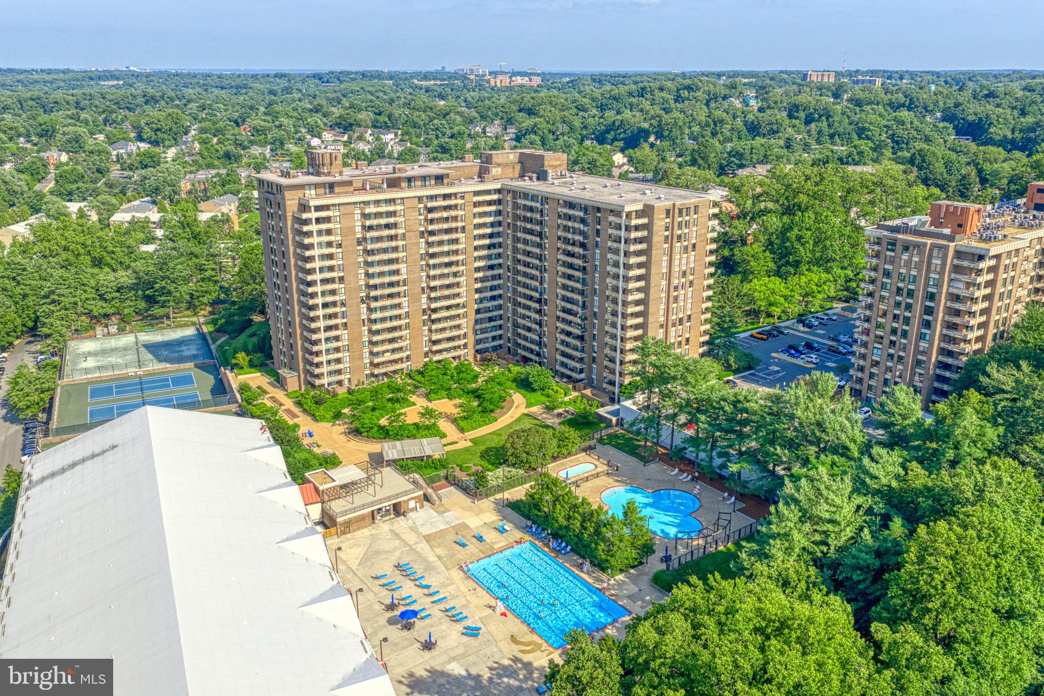 REGENCY AT MCLEAN - Residential