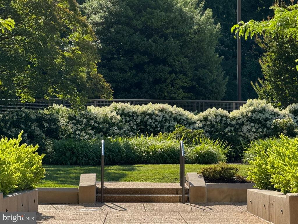 REGENCY AT MCLEAN - Residential