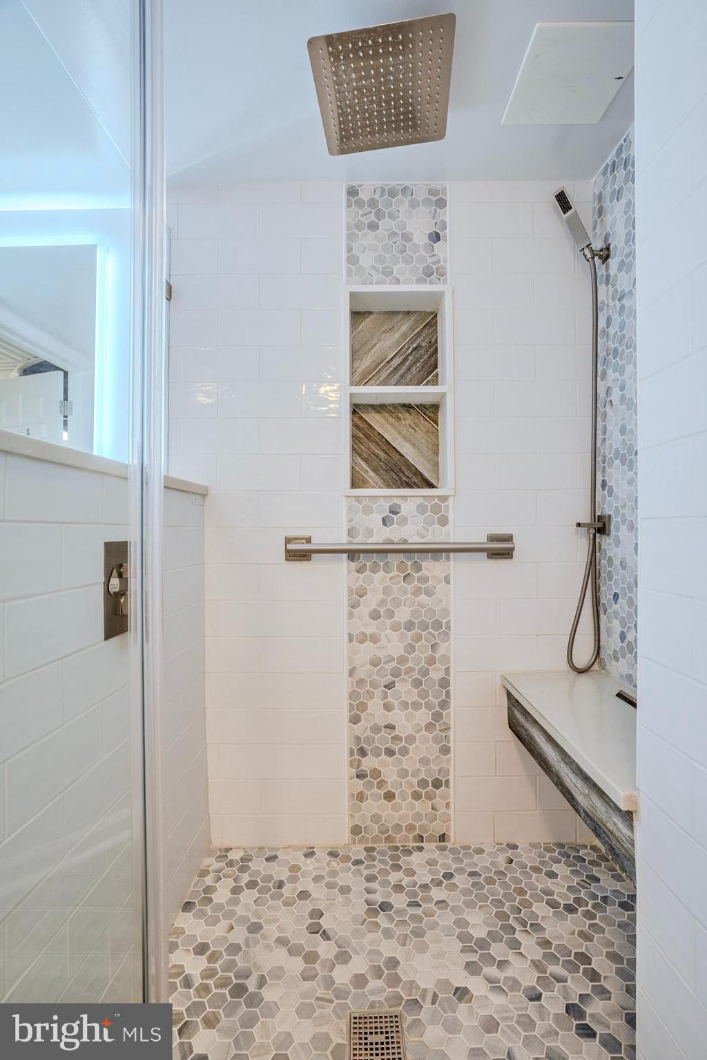 REGENCY AT MCLEAN - Residential