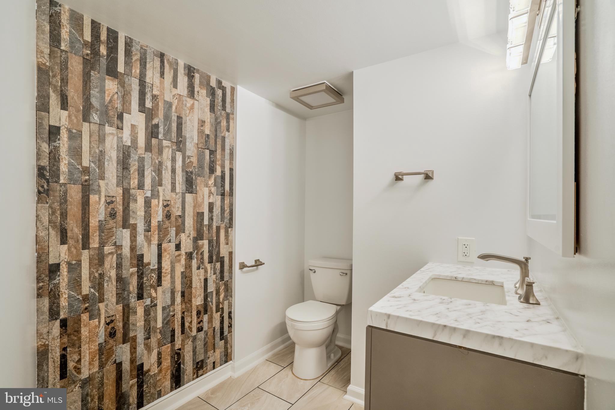 REGENCY AT MCLEAN - Residential