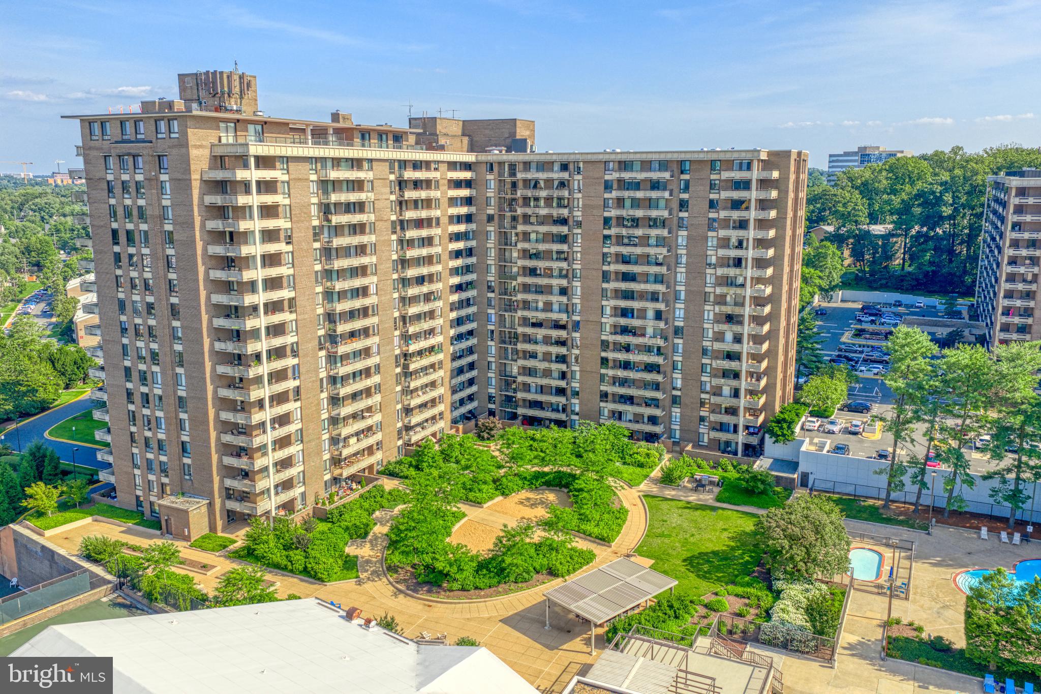 REGENCY AT MCLEAN - Residential