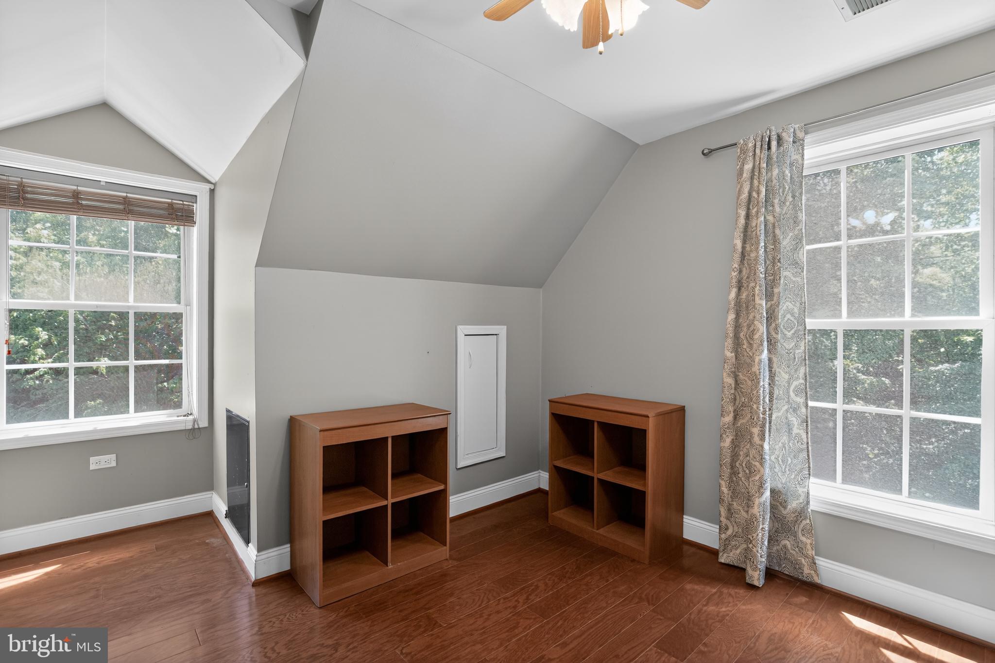 FISHERMANS GROVE - Residential