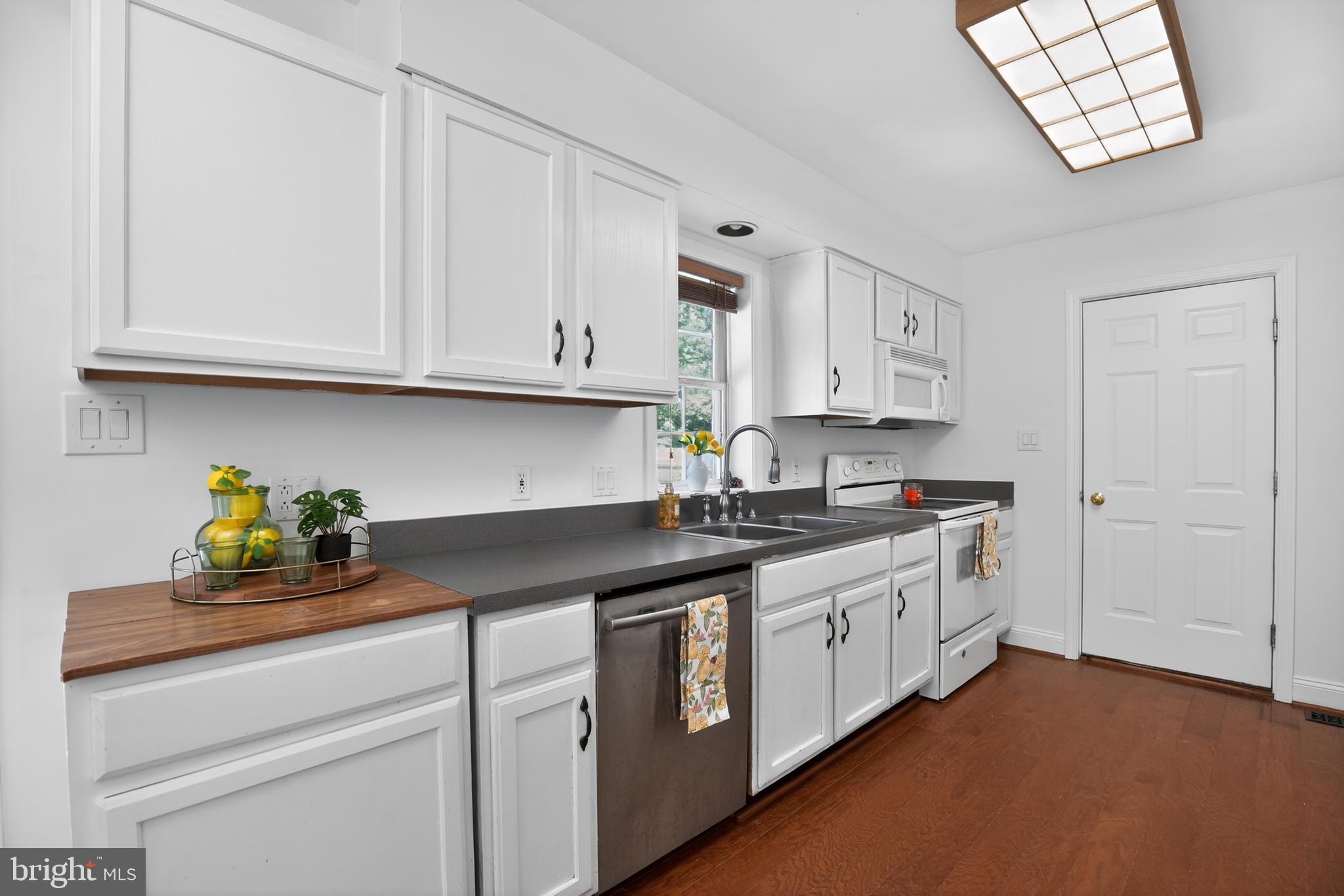 FISHERMANS GROVE - Residential