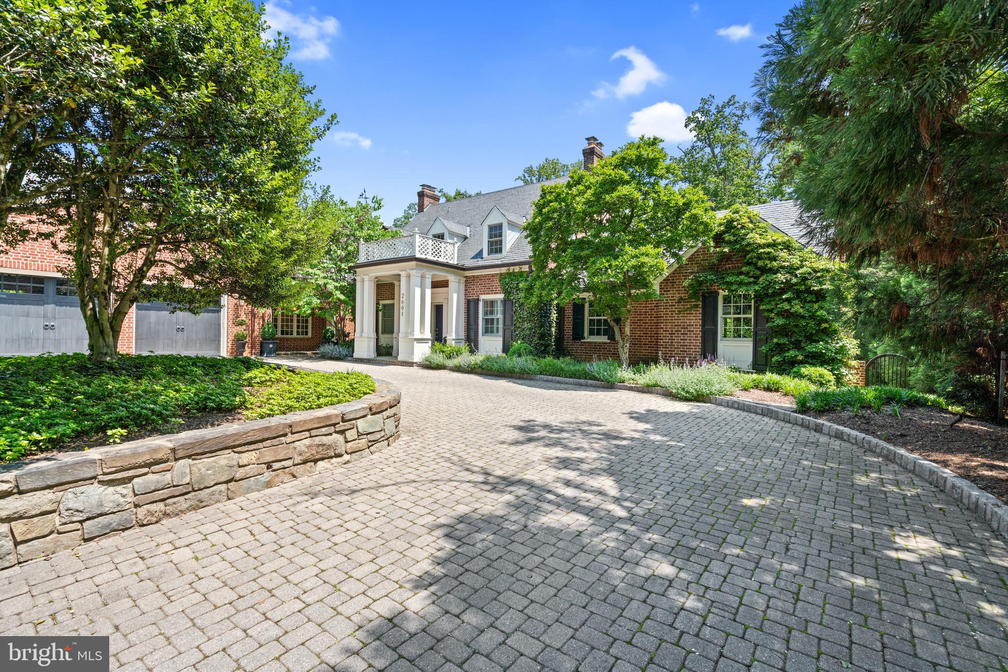 FOXHALL - Residential