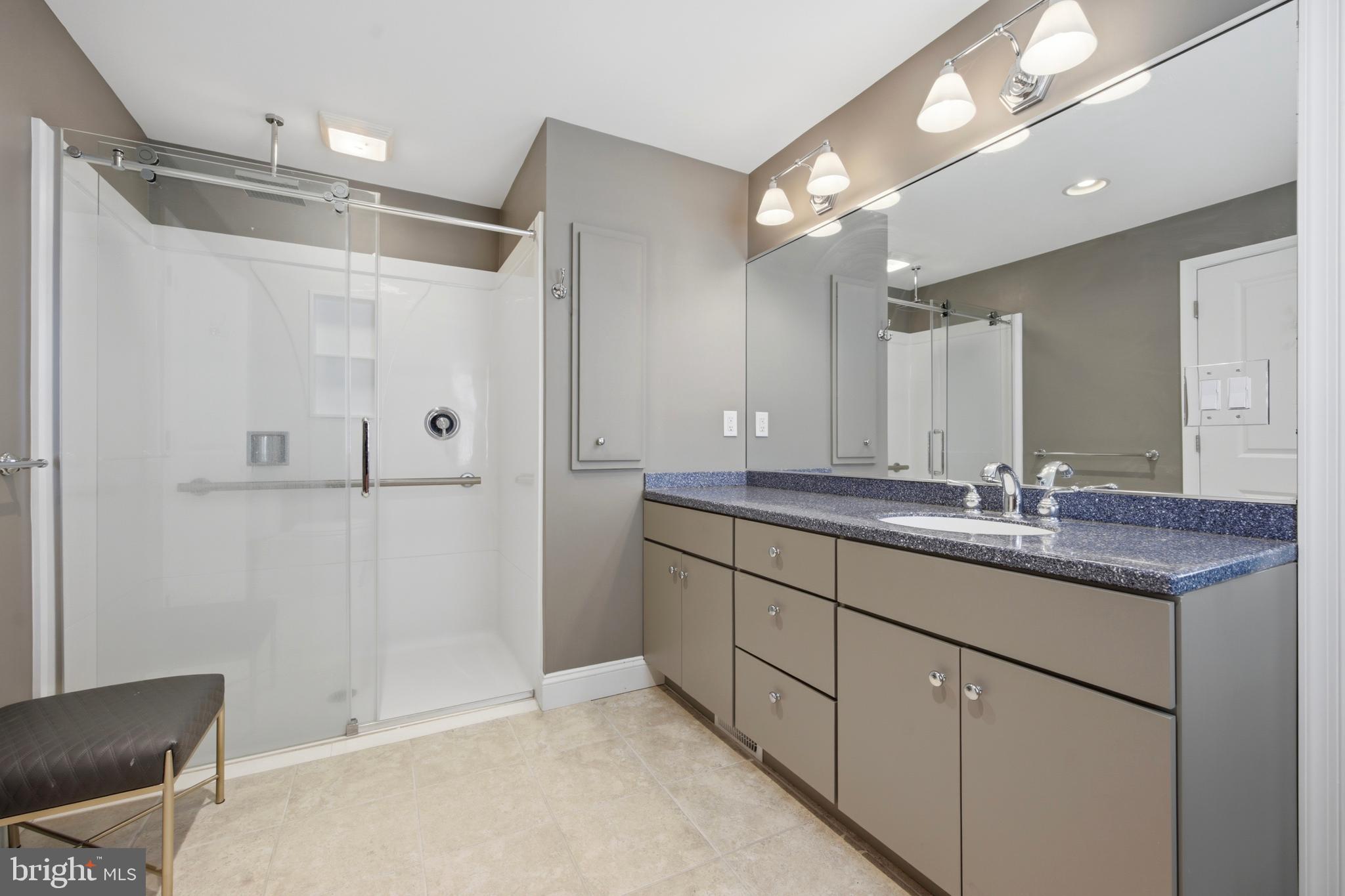 ROSEDALE - Residential