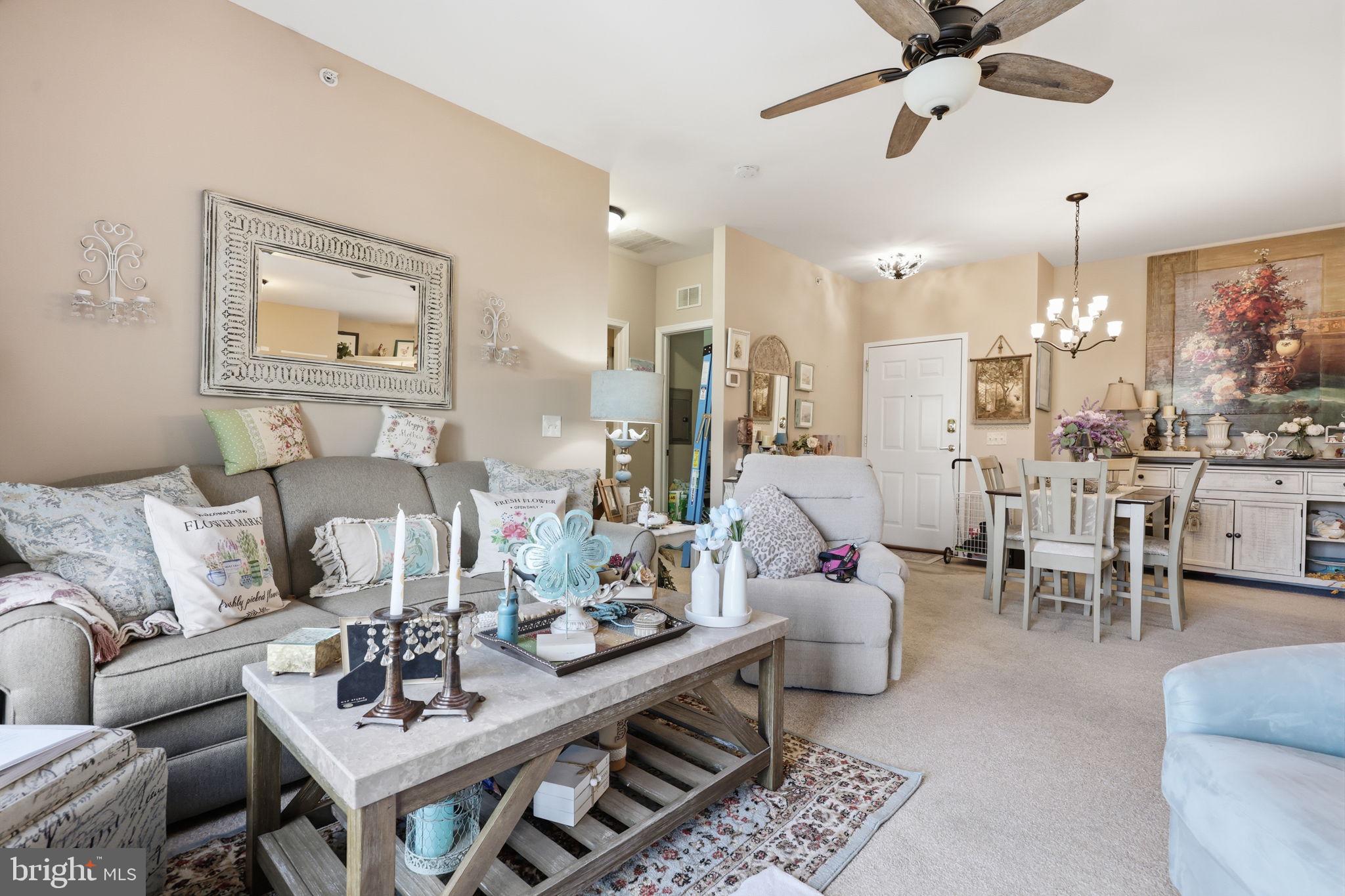 HERITAGE CR ESTS - Residential