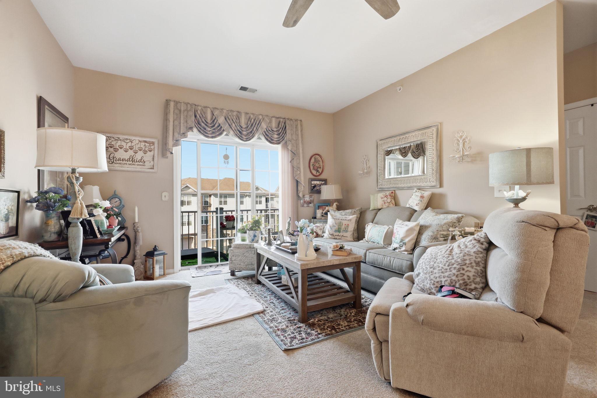 HERITAGE CR ESTS - Residential