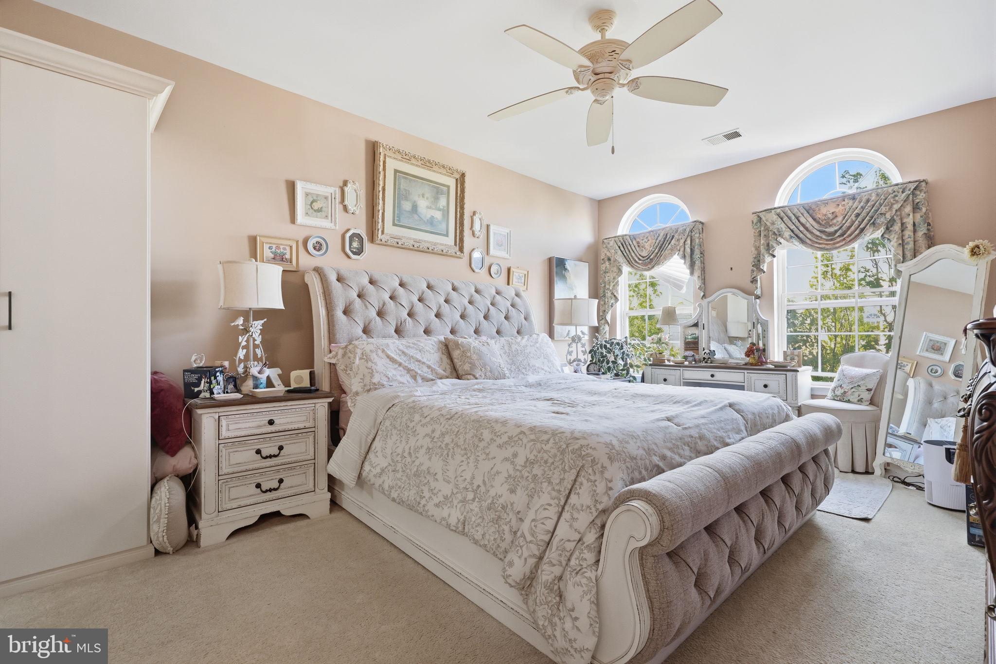 HERITAGE CR ESTS - Residential