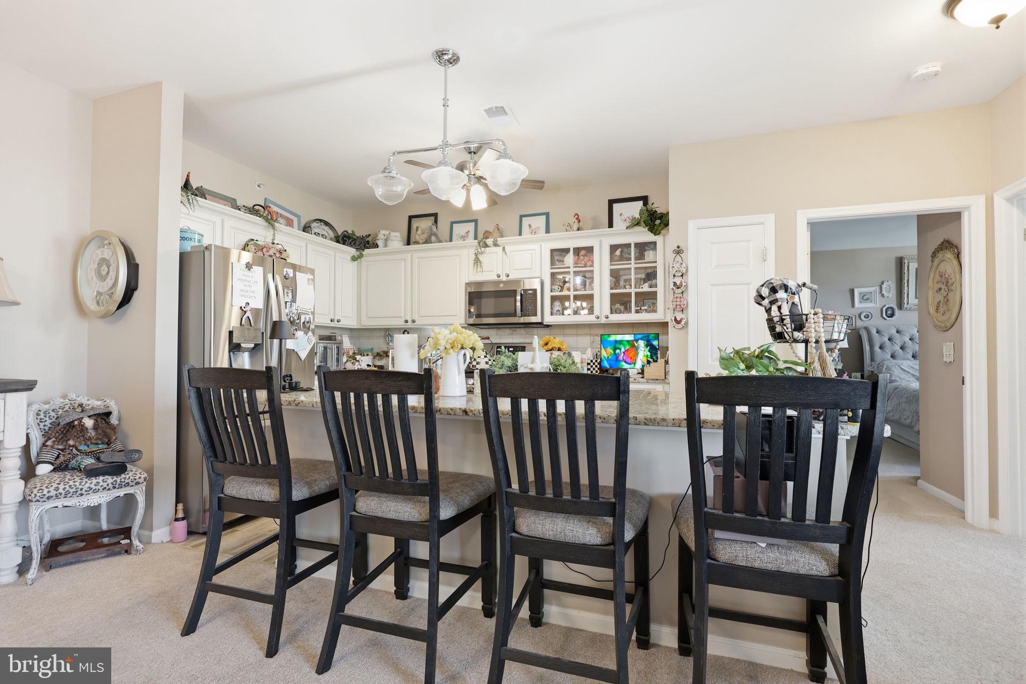HERITAGE CR ESTS - Residential
