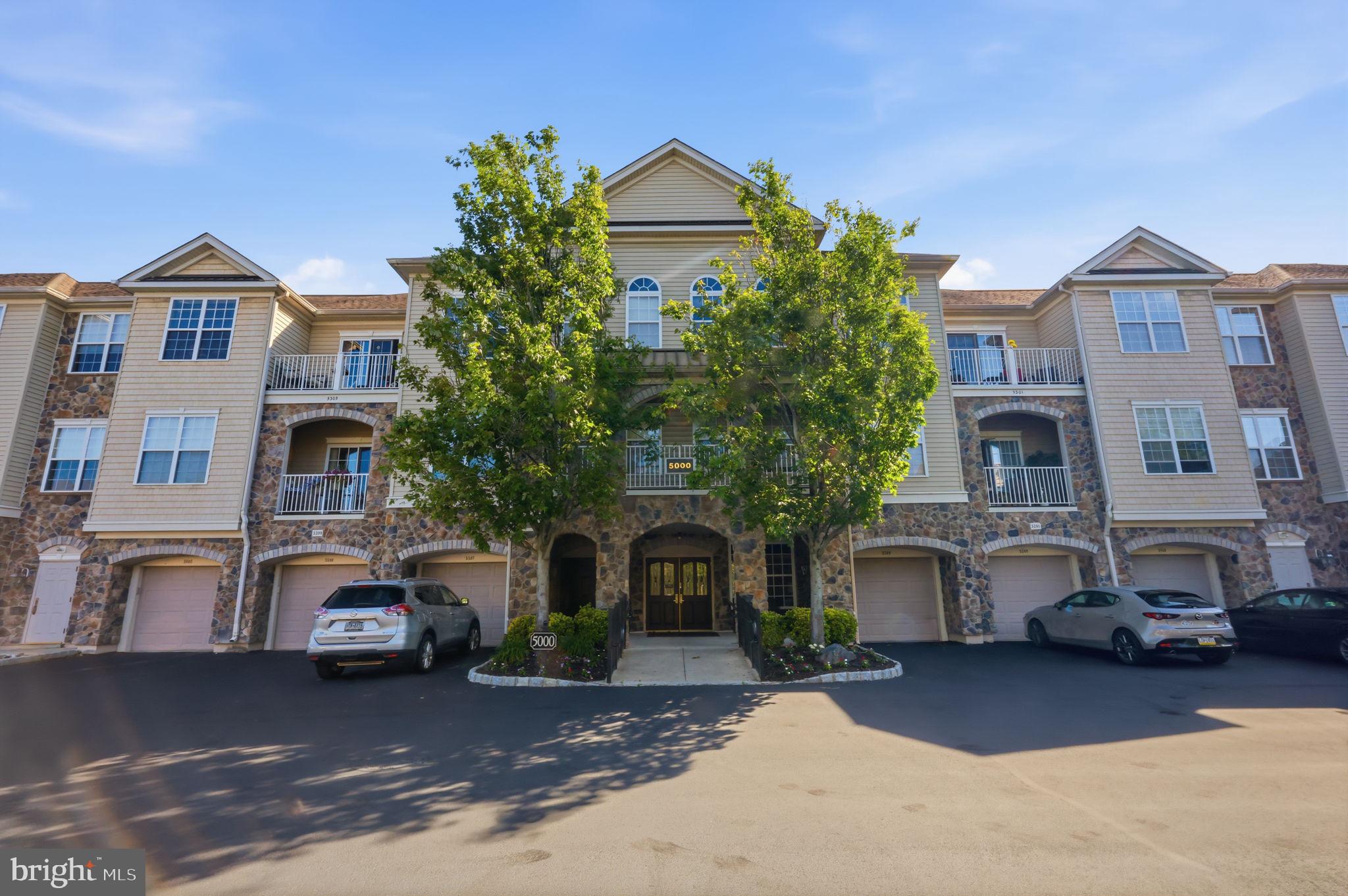 HERITAGE CR ESTS - Residential