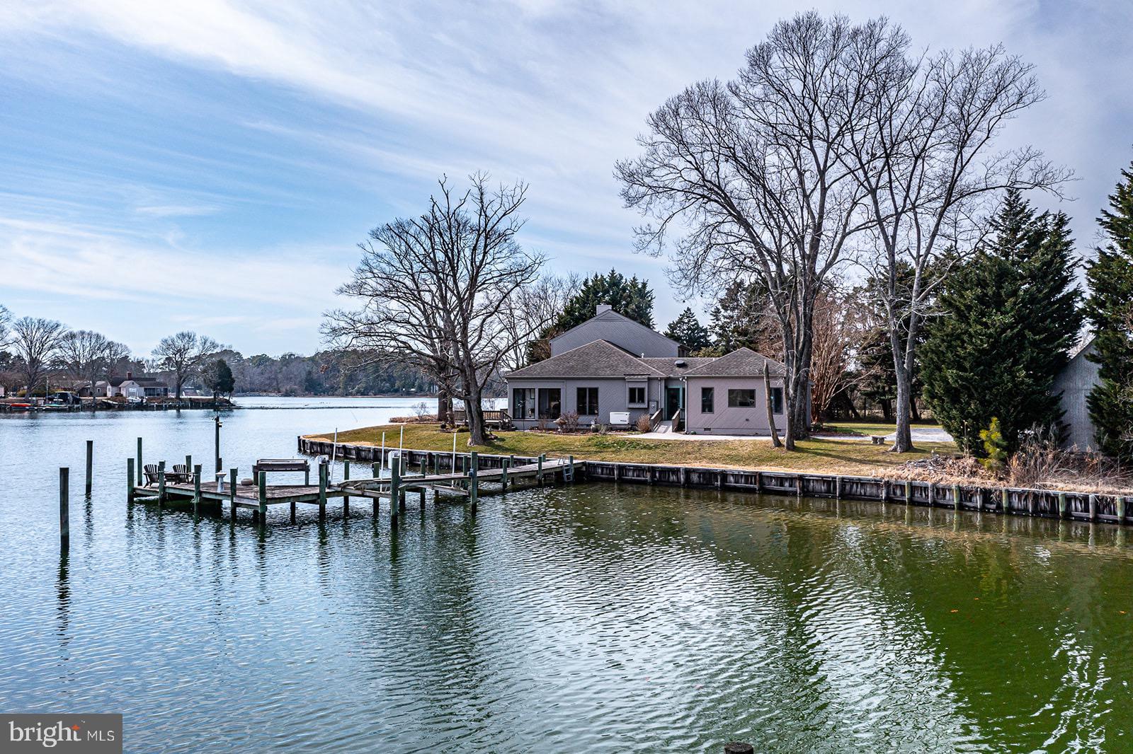 INDIAN CREEK ESTATE - Residential
