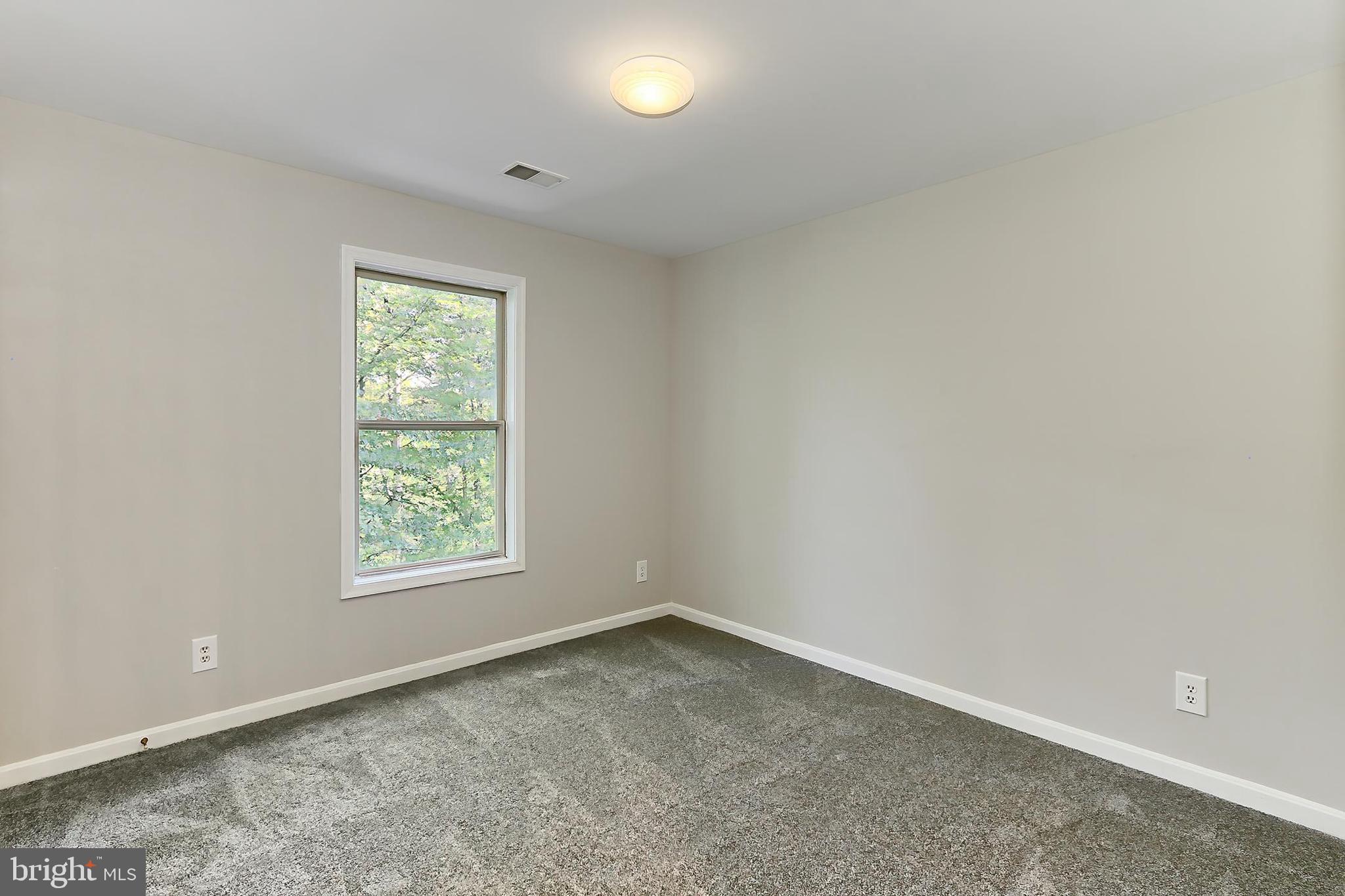 OCCOQUAN FOREST - Residential