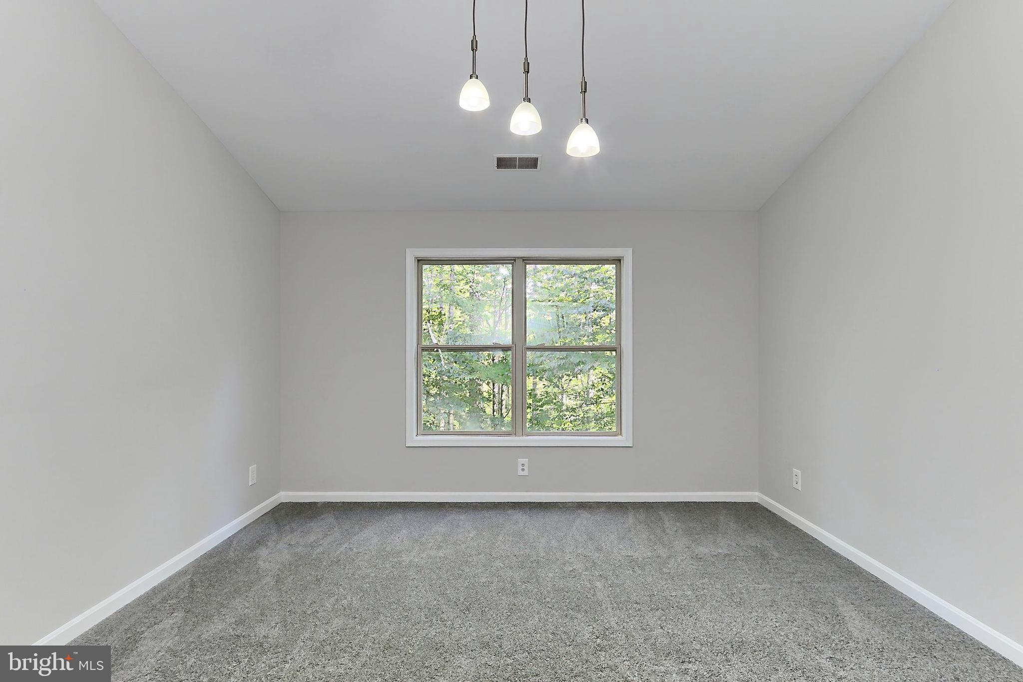 OCCOQUAN FOREST - Residential