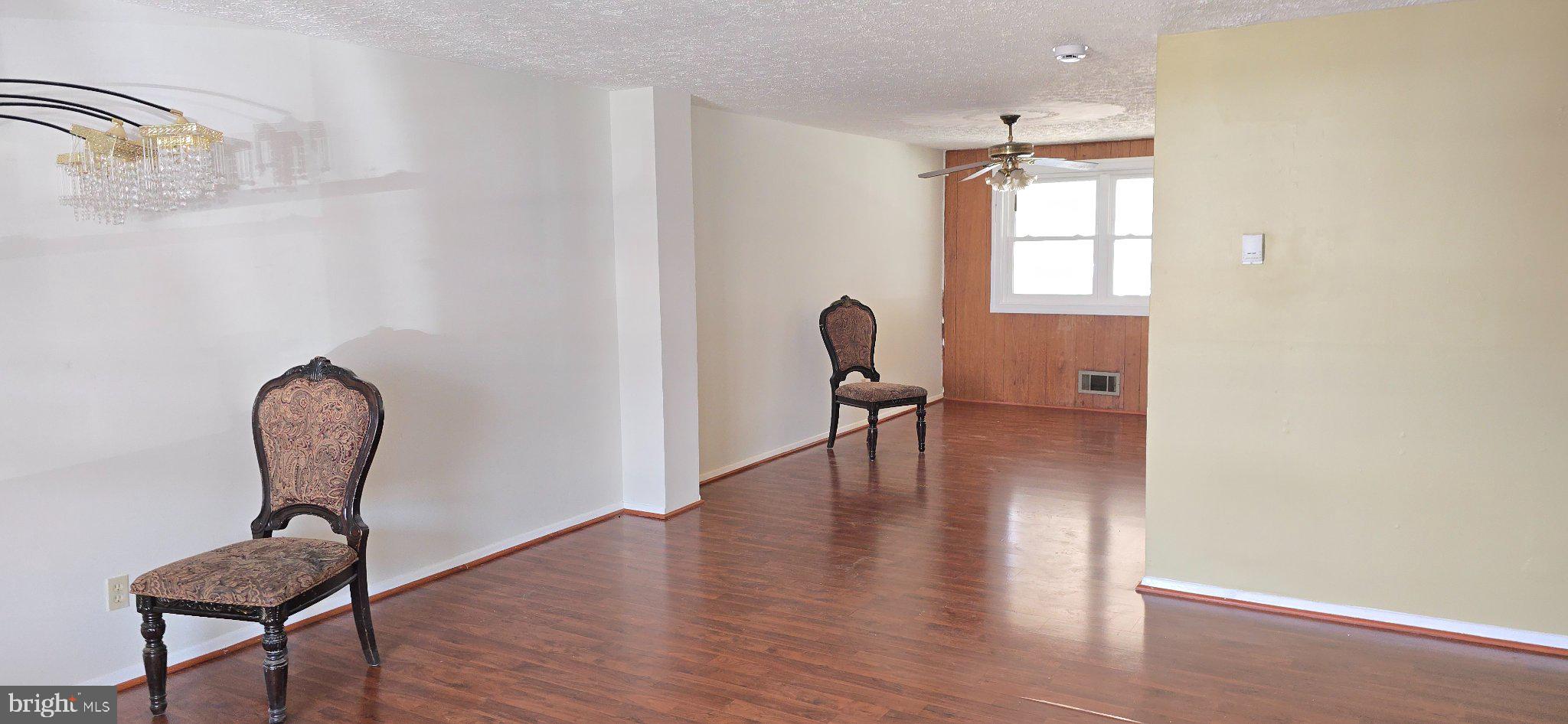 FOX RIDGE MANOR - Residential