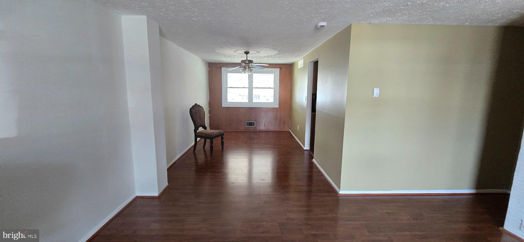 FOX RIDGE MANOR - Residential