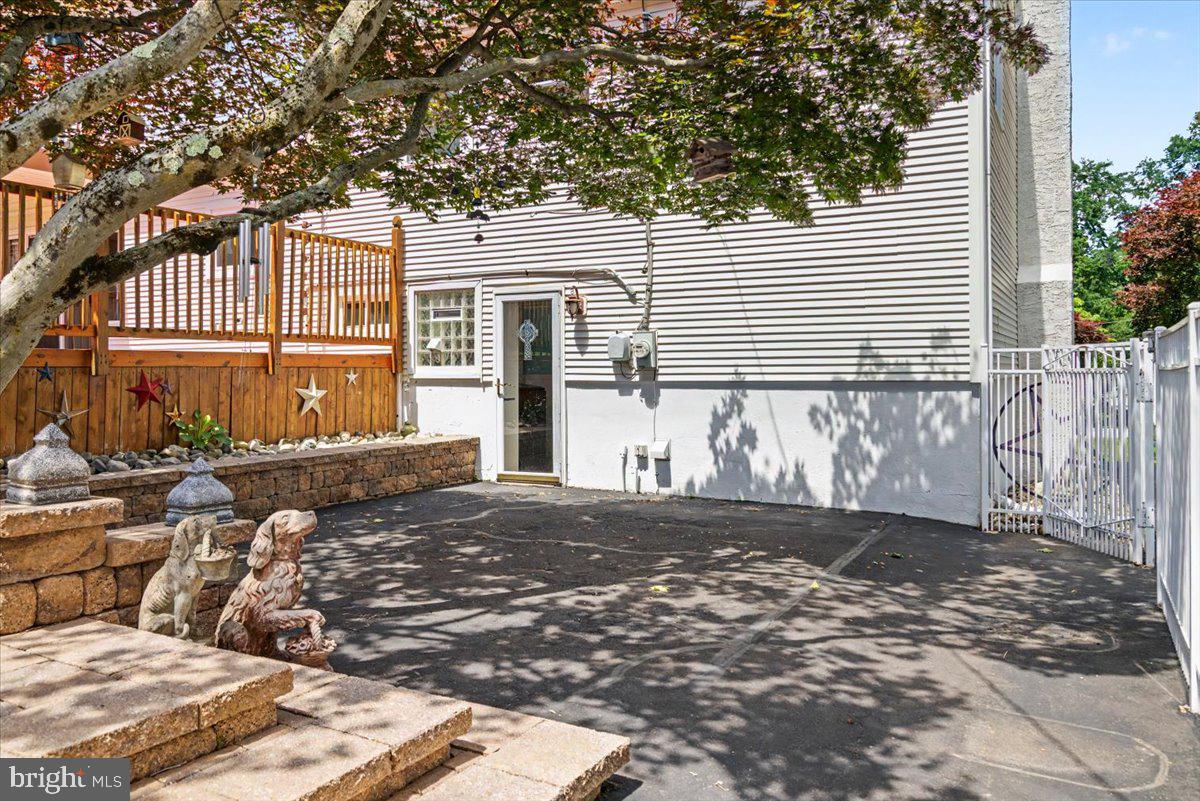 HOLLAND FARMS - Residential