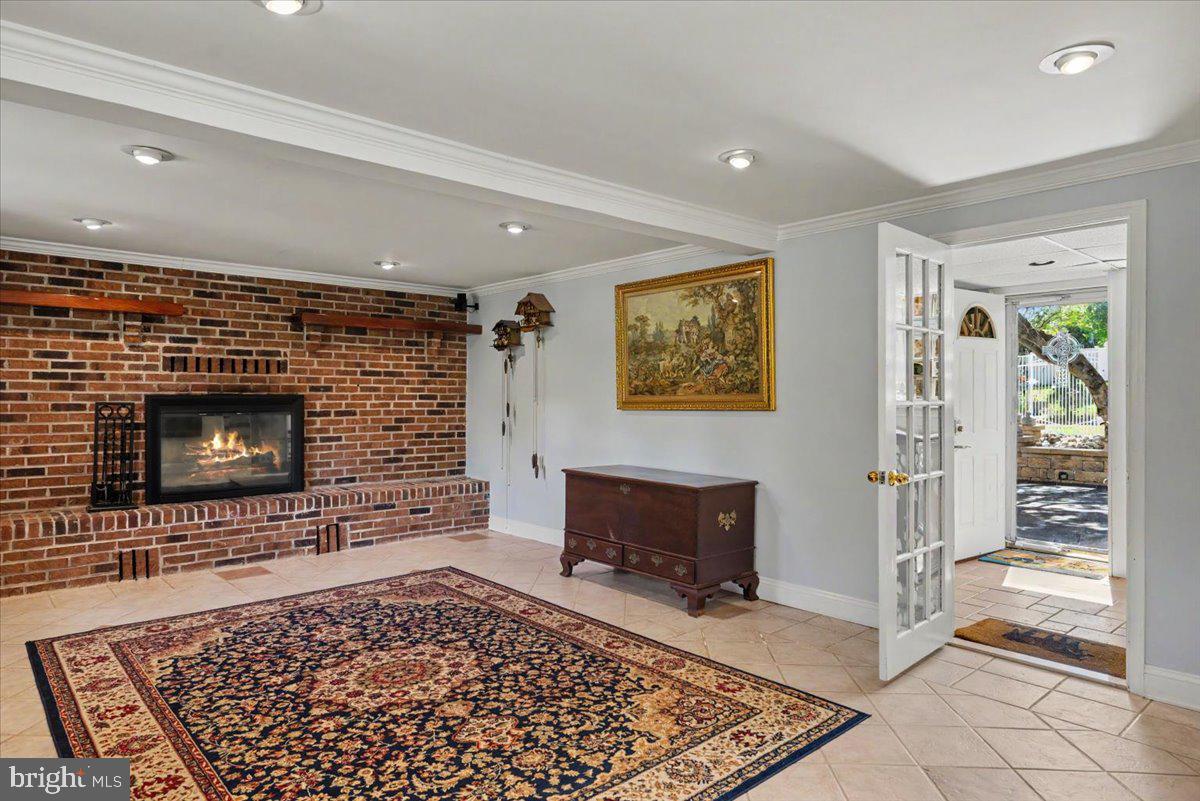 HOLLAND FARMS - Residential