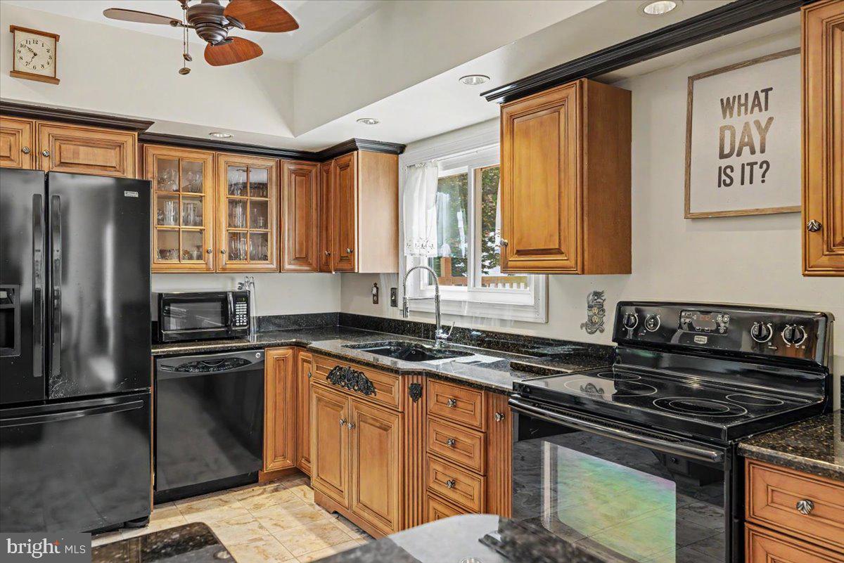 HOLLAND FARMS - Residential