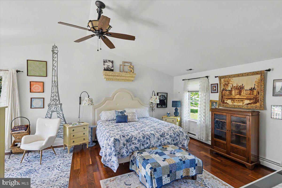 HOLLAND FARMS - Residential