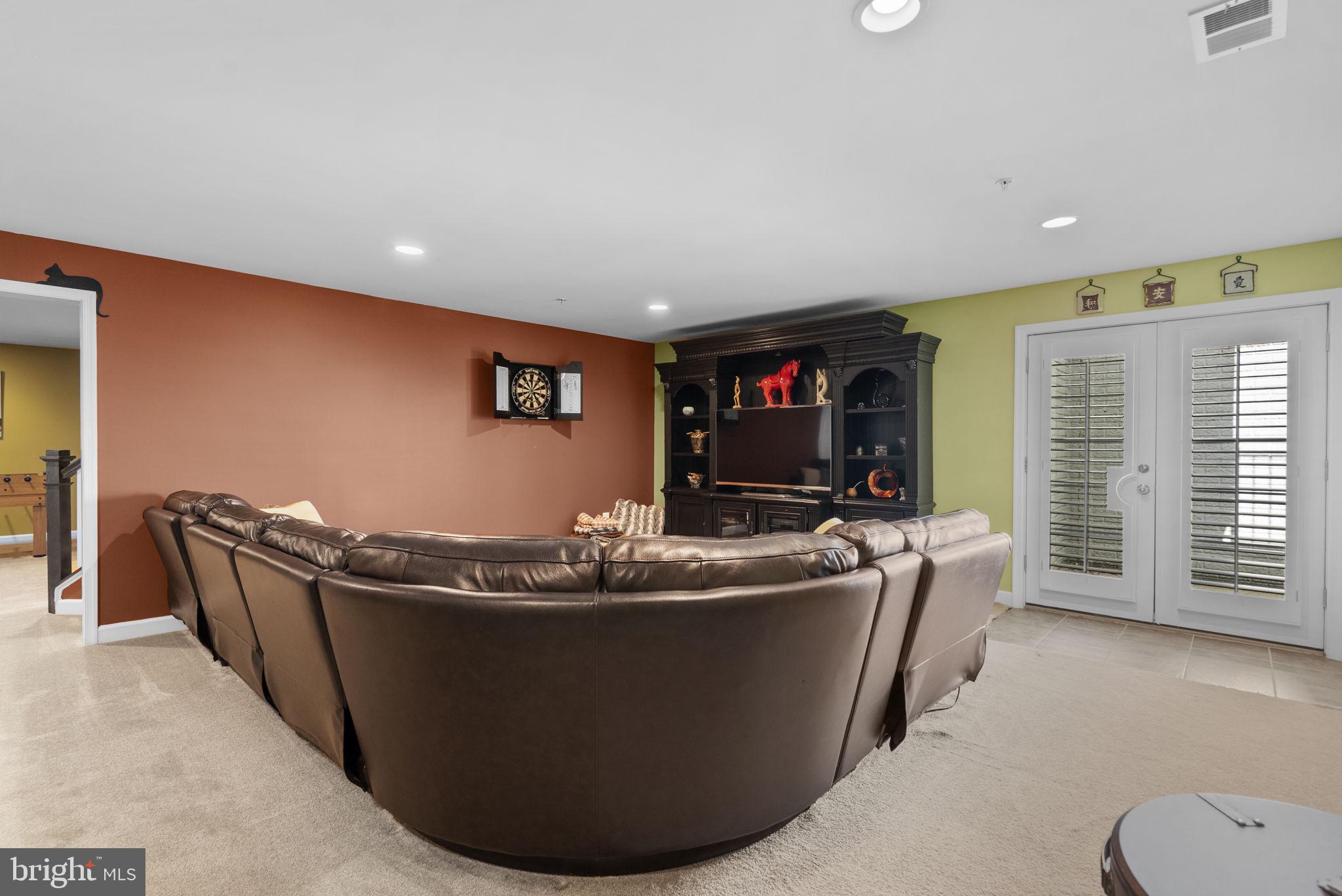 THE RESERVE AT COLLEGE HEIGHTS - Residential